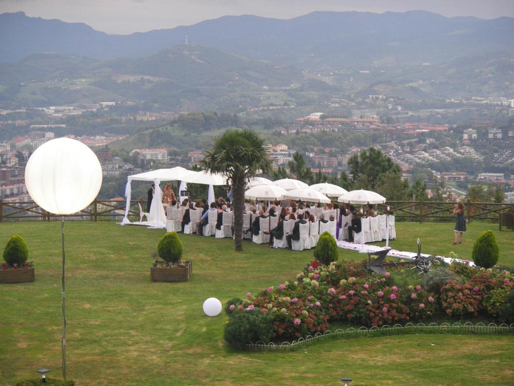 Hotel Gudamendi San Sebastián Esterno foto